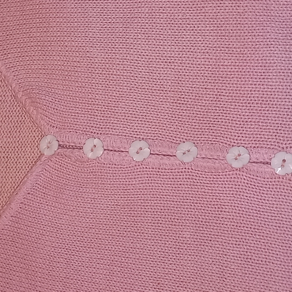 Vintage 80's,Very Sexy,Pretty Pink,Knit,Crop Top with Floral Button Detail💕 - Picture 11 of 12